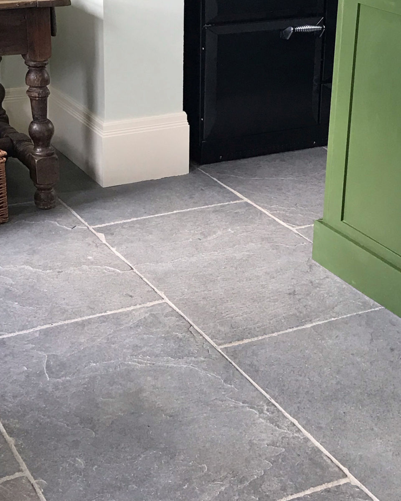 Picture of Stamford Limestone Tiles - Tumbled