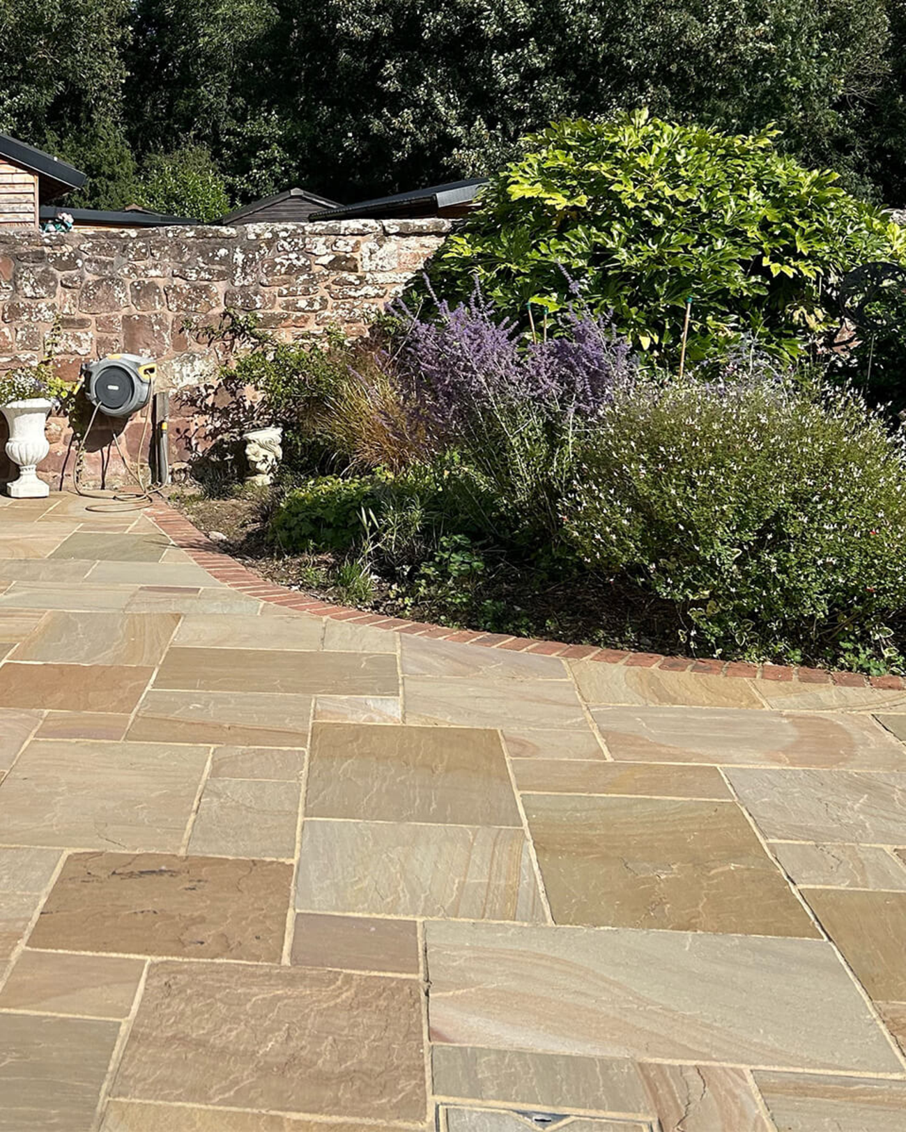 Picture of Classic Sunset Buff Sandstone 18.8 sqm Calibrated  Paving Slab Pack