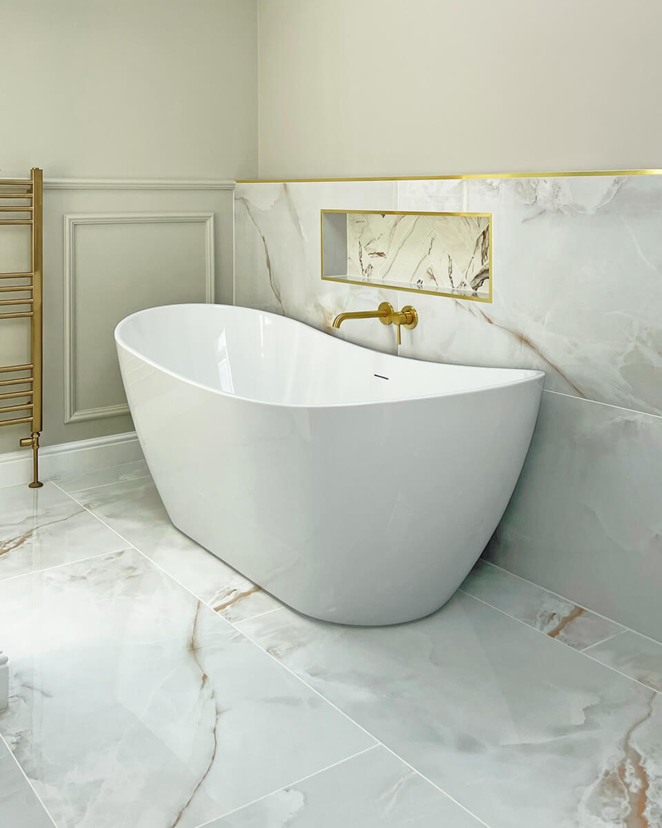 Picture of Mimica Onyx Naturale Marble Effect Porcelain Tiles