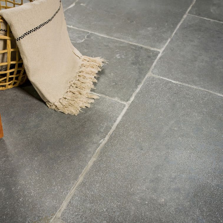 Picture of Rutland Grey Tumbled Limestone Outdoor Paving Slabs